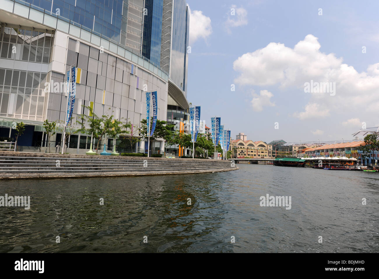 Clarke quay central shops 2025