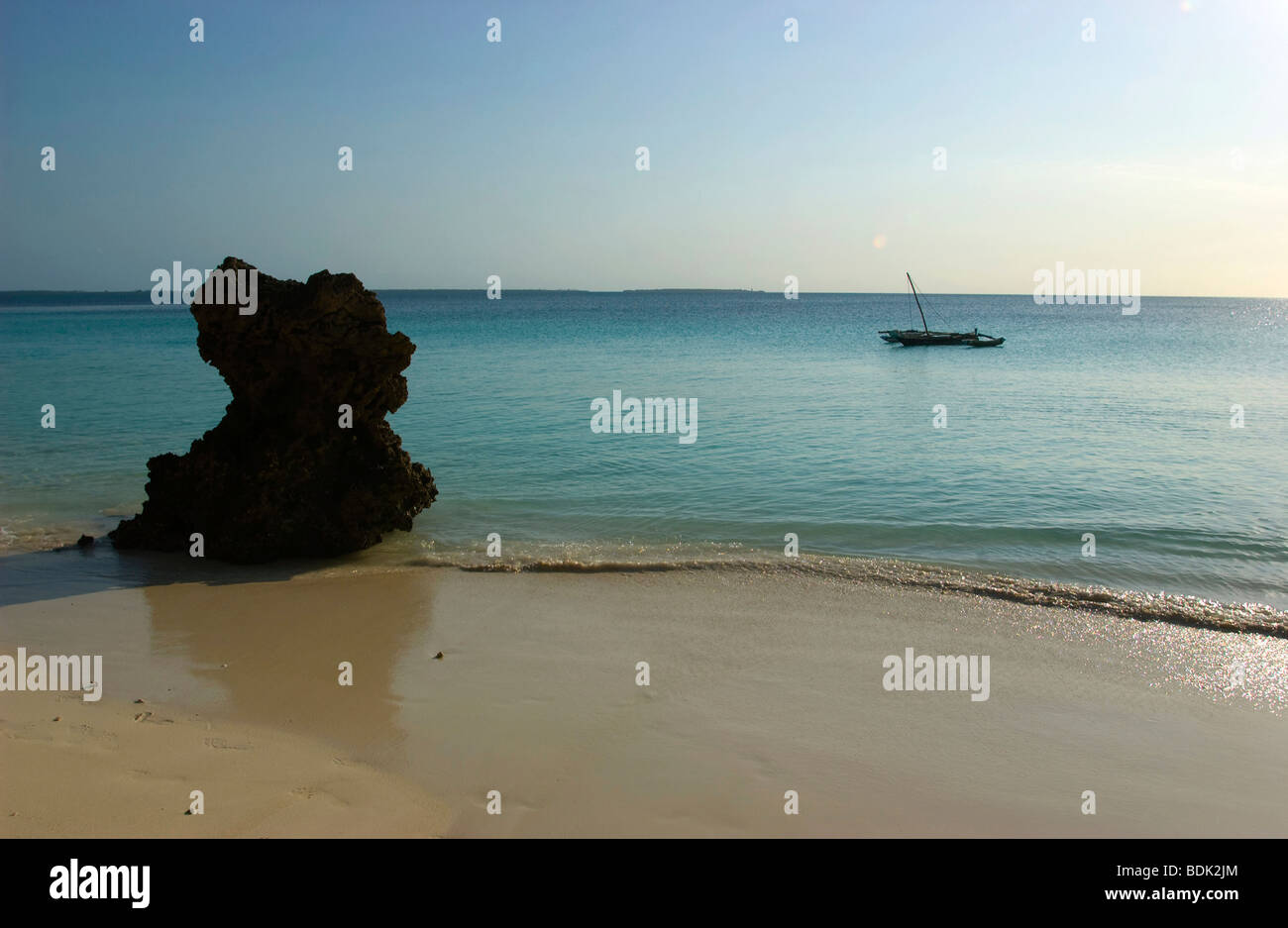 Sundowner boat hi-res stock photography and images - Alamy