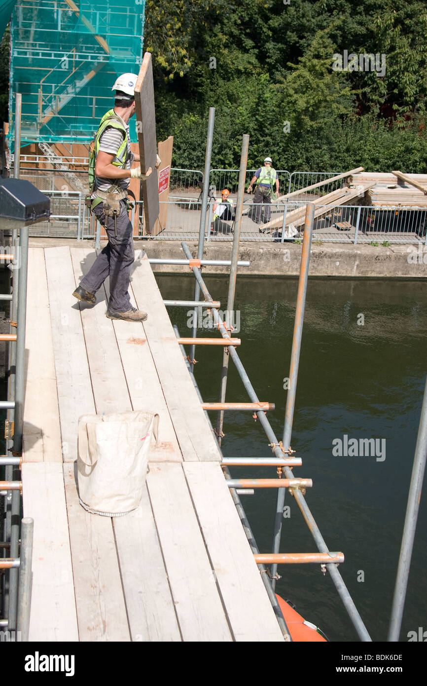 Scaffold Rig building scaffold scaffolding site construction rig workers Stock Photo ...