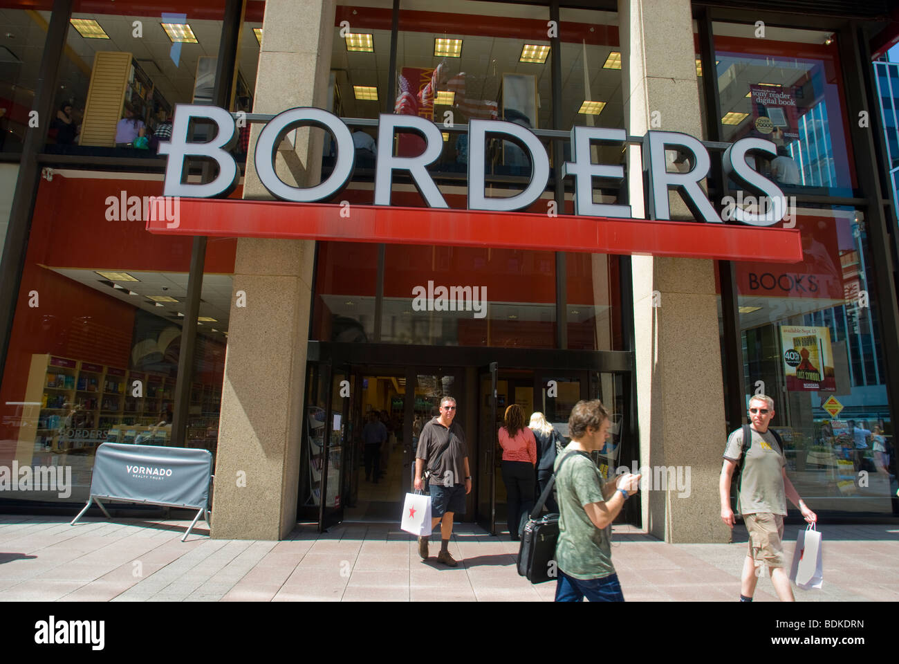 Borders books logo hires stock photography and images Alamy
