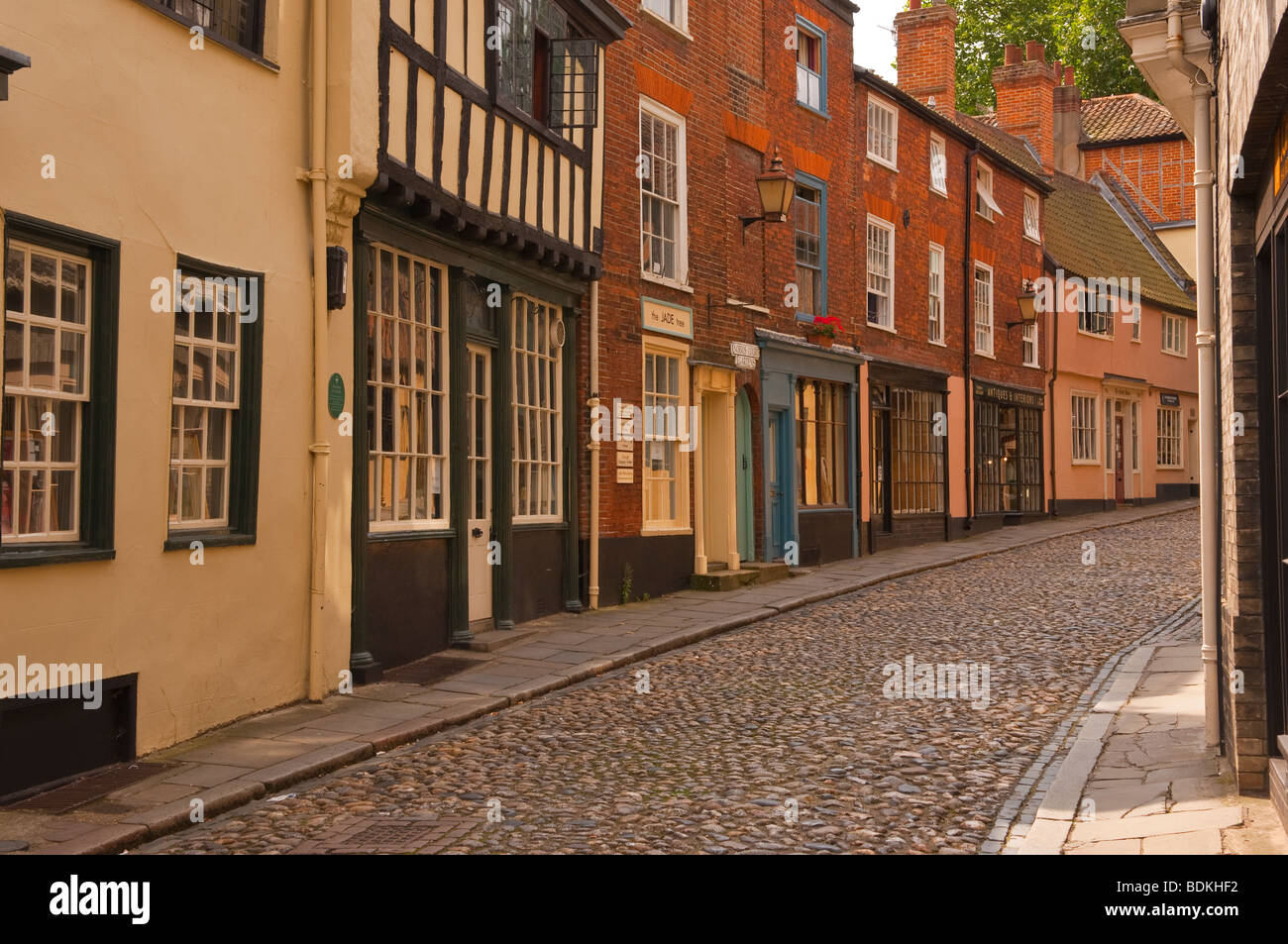 A view looking up Elm Hill in Norwich Norfolk Uk Stock Photo Alamy