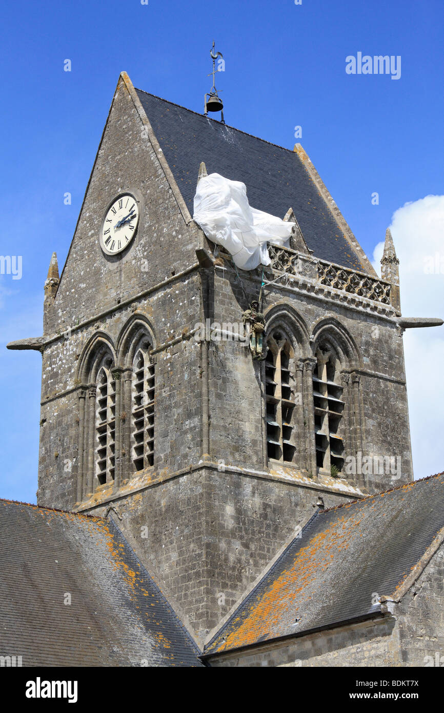 The church at St Mere Eglise Normandy France Stock Photo Alamy
