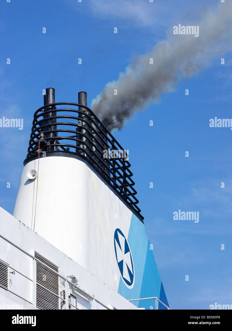 Funnel smoke hires stock photography and images Alamy