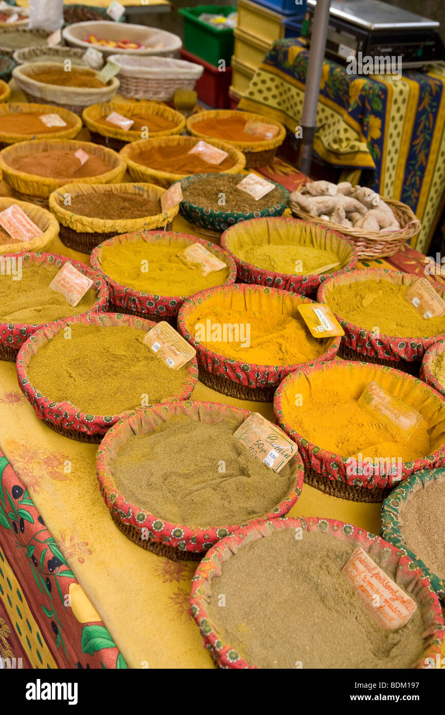 Loose curry powders for sale in an open street market in St Remy, Avignon, France Stock Photo