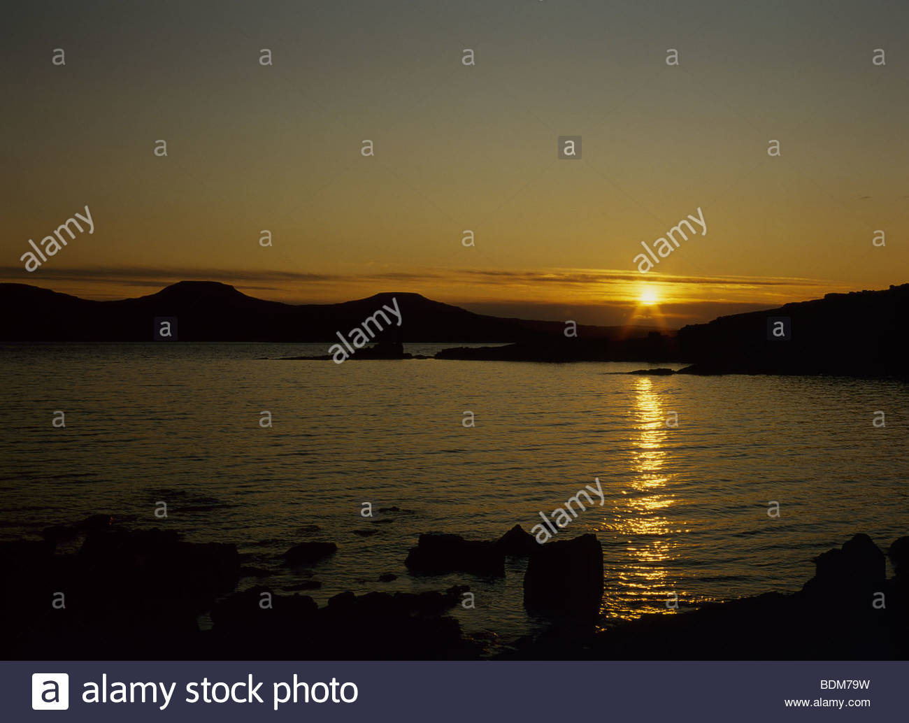 Sunset Ullinish looking towards MacLeod's Tables Skye Scotland Stock Photo