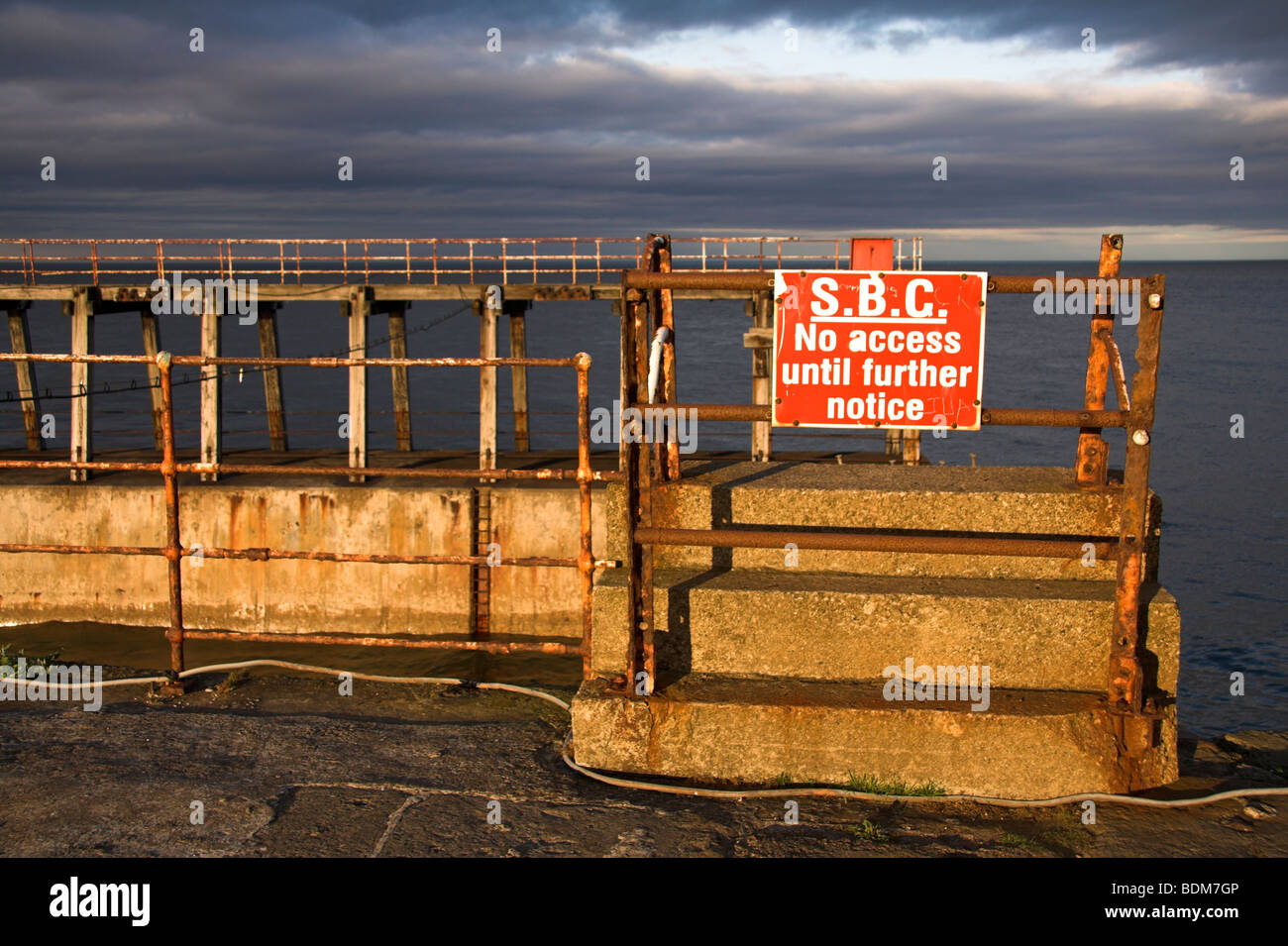 Port of whitby sign hi-res stock photography and images - Alamy