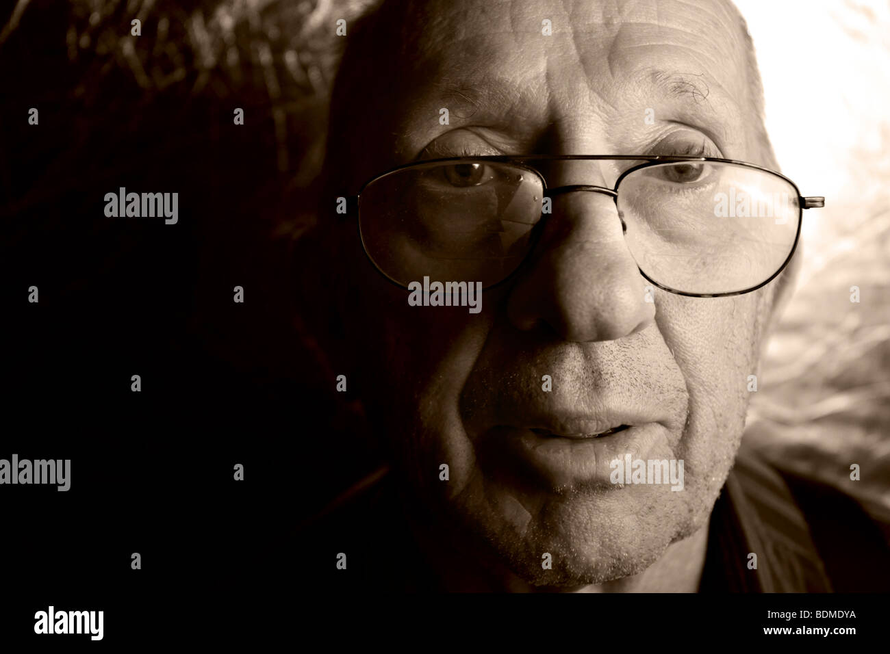 Elderly black man hi-res stock photography and images - Alamy