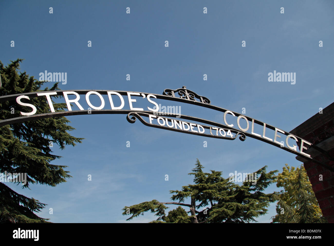 The main sign at the entrance to Strode's College (Sixth Form), Egham, Surrey, UK. Stock Photo