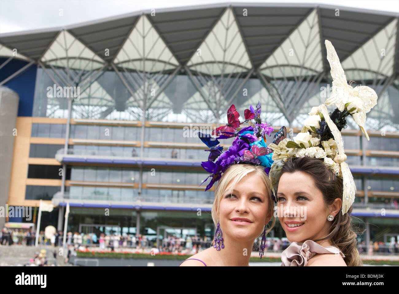 Fashion ascot hi-res stock photography and images - Alamy