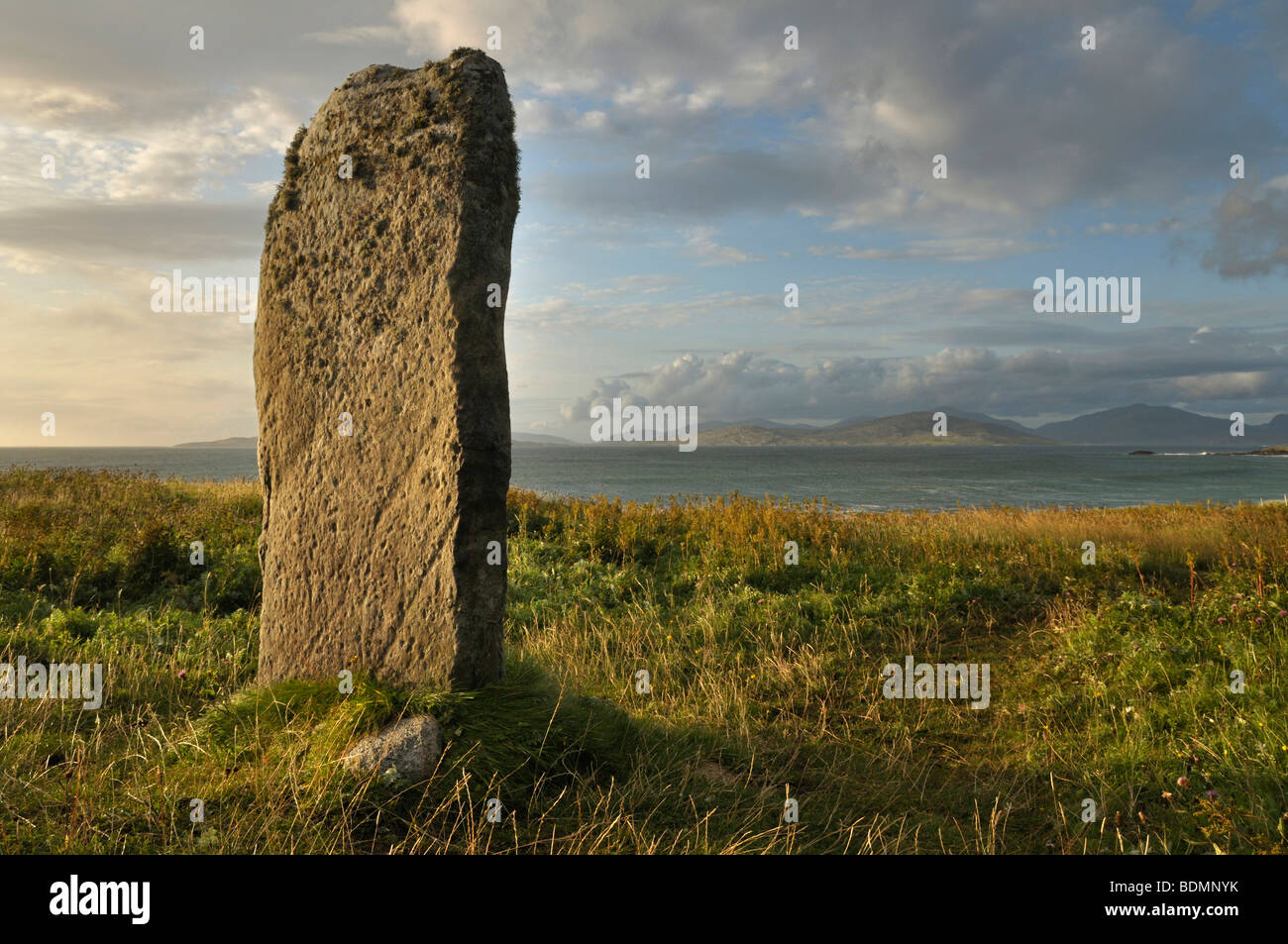 Standing stone, Sandy beach near Scarasta, Isle of Harris, Scotland Stock Photo