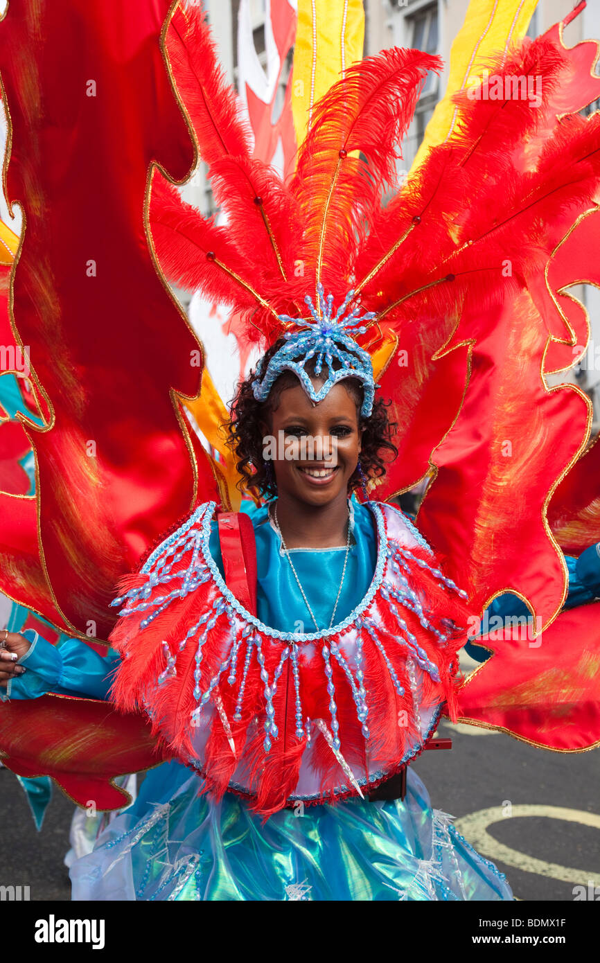 Notting hill carnival parade hi-res stock photography and images - Alamy