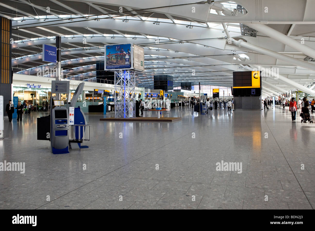 Heathrow Terminal 5 checkin area Stock Photo Alamy