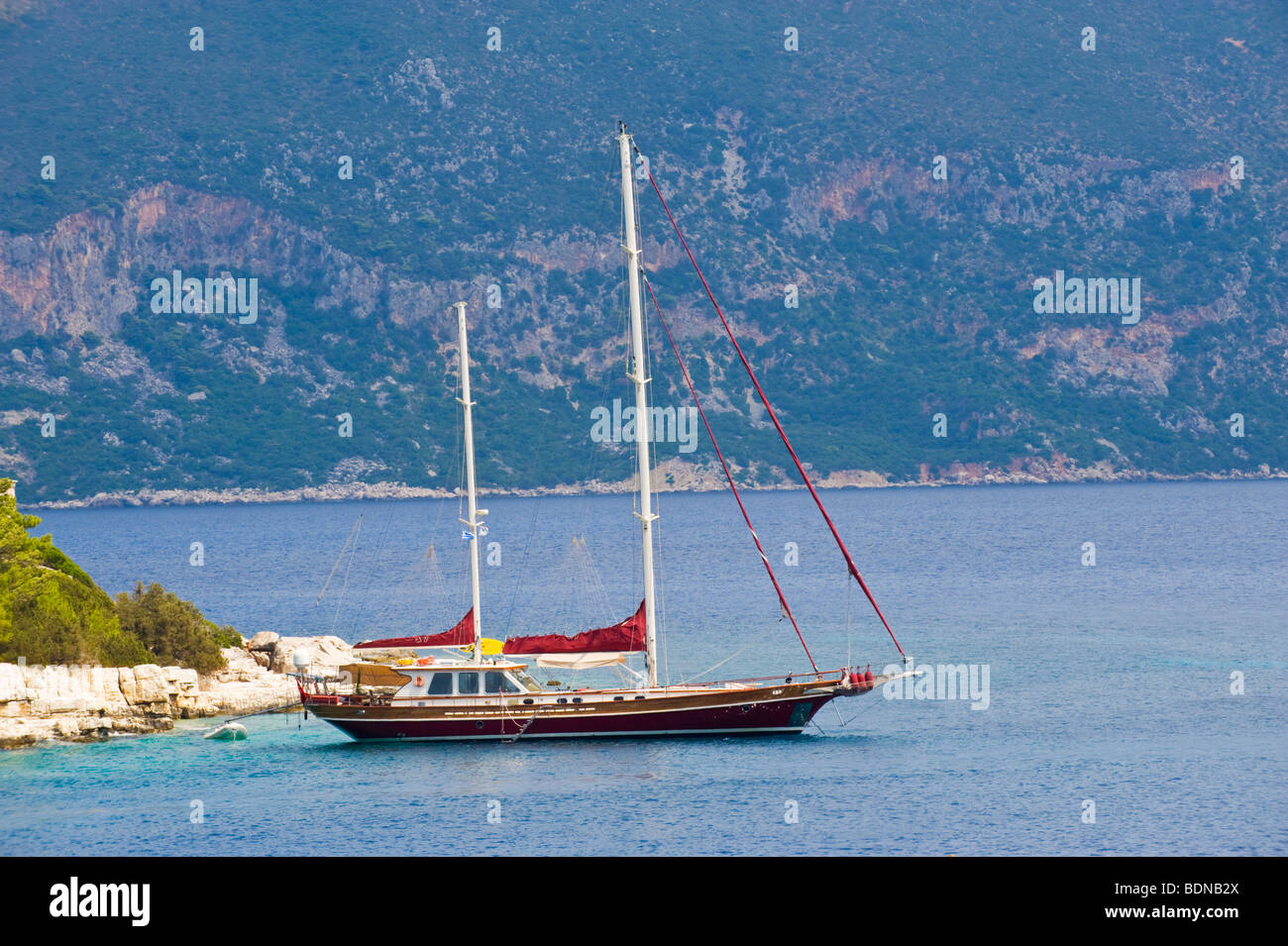 Greek harbour sail boat hires stock photography and images Alamy
