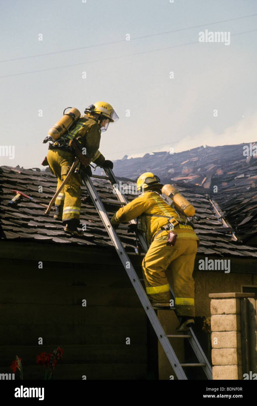 extinguish fire house roof shingle auto smoke flame danger risk mask
