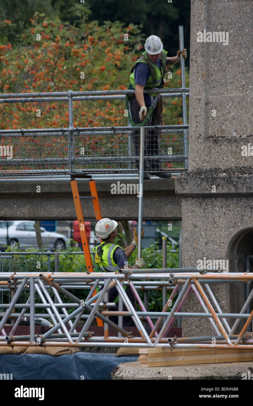 Scaffold Rig building scaffold scaffolding site construction rig workers Stock Photo ...