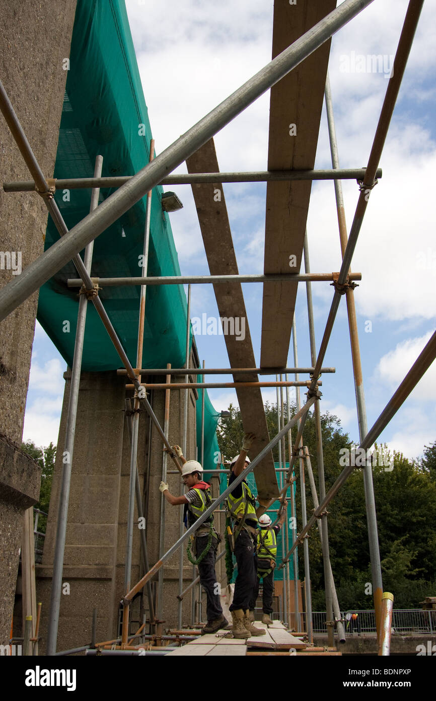 Scaffold Rig building scaffold scaffolding site construction rig workers Stock Photo ...