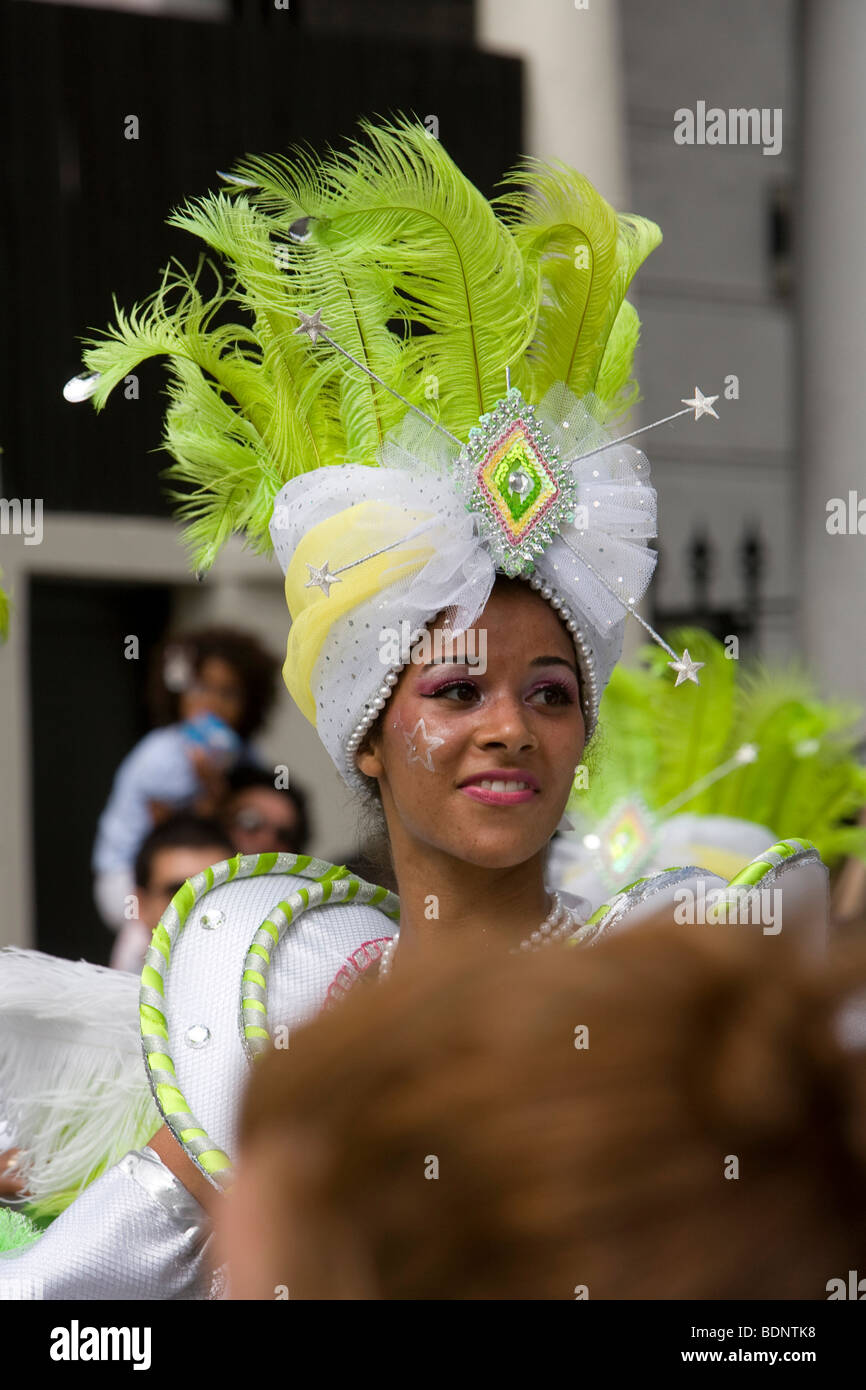 Girl dancer notting hill carnival hi-res stock photography and images ...