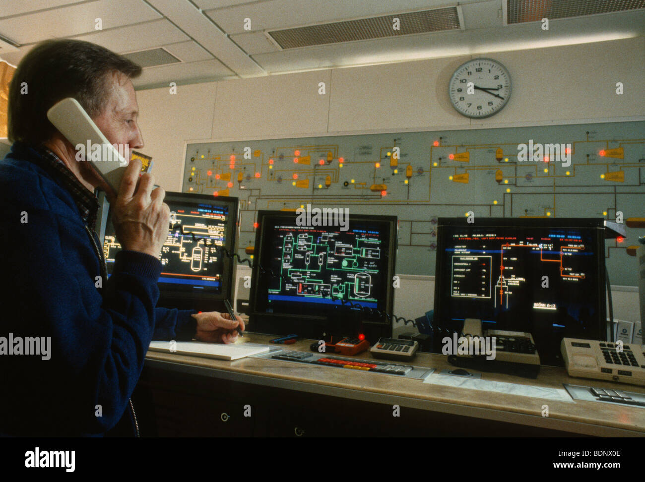Offshore oil rig control room Stock Photo Alamy