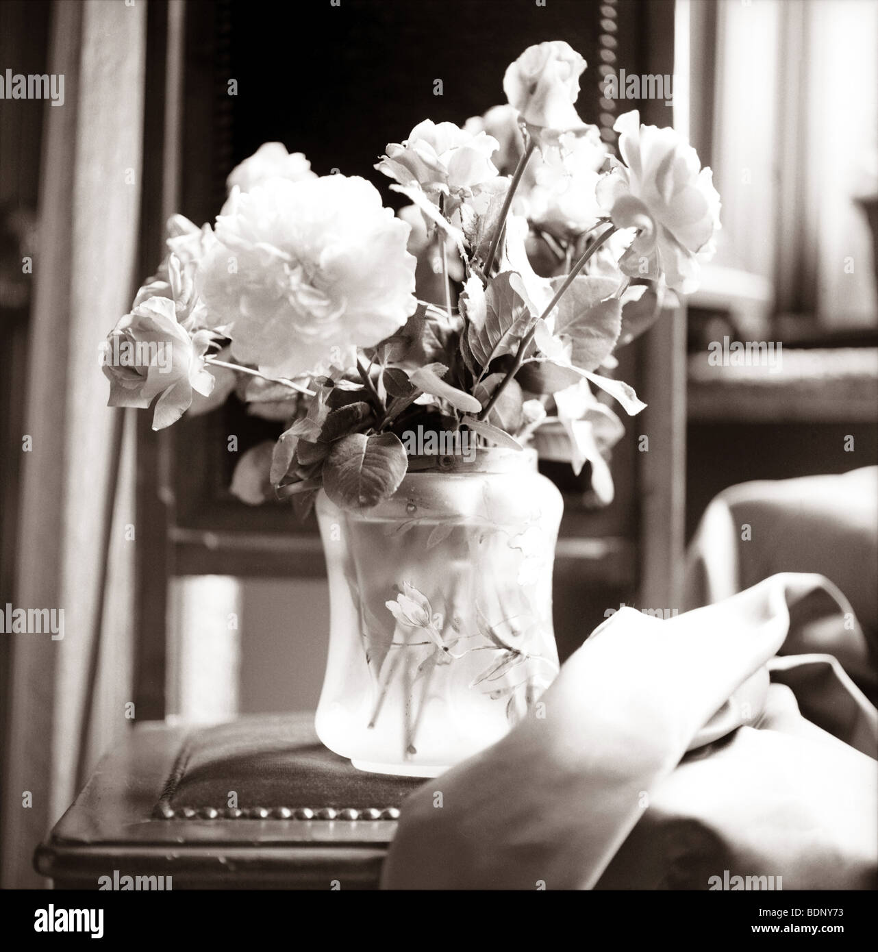 Garden cutting flowers for vase hires stock photography and images Alamy