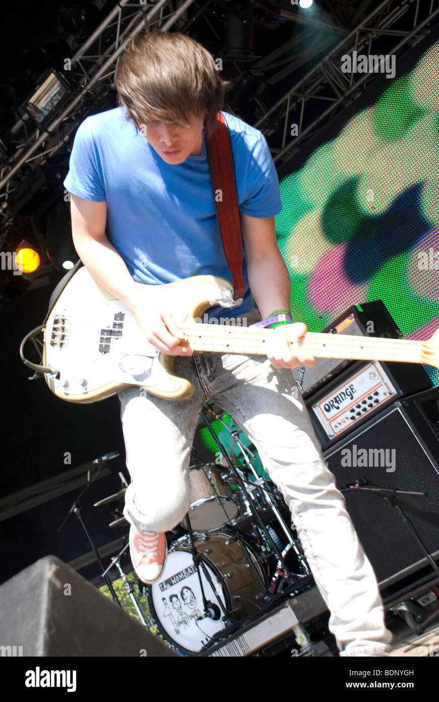 sing song singer performer stage live instrument band group pop rock ...