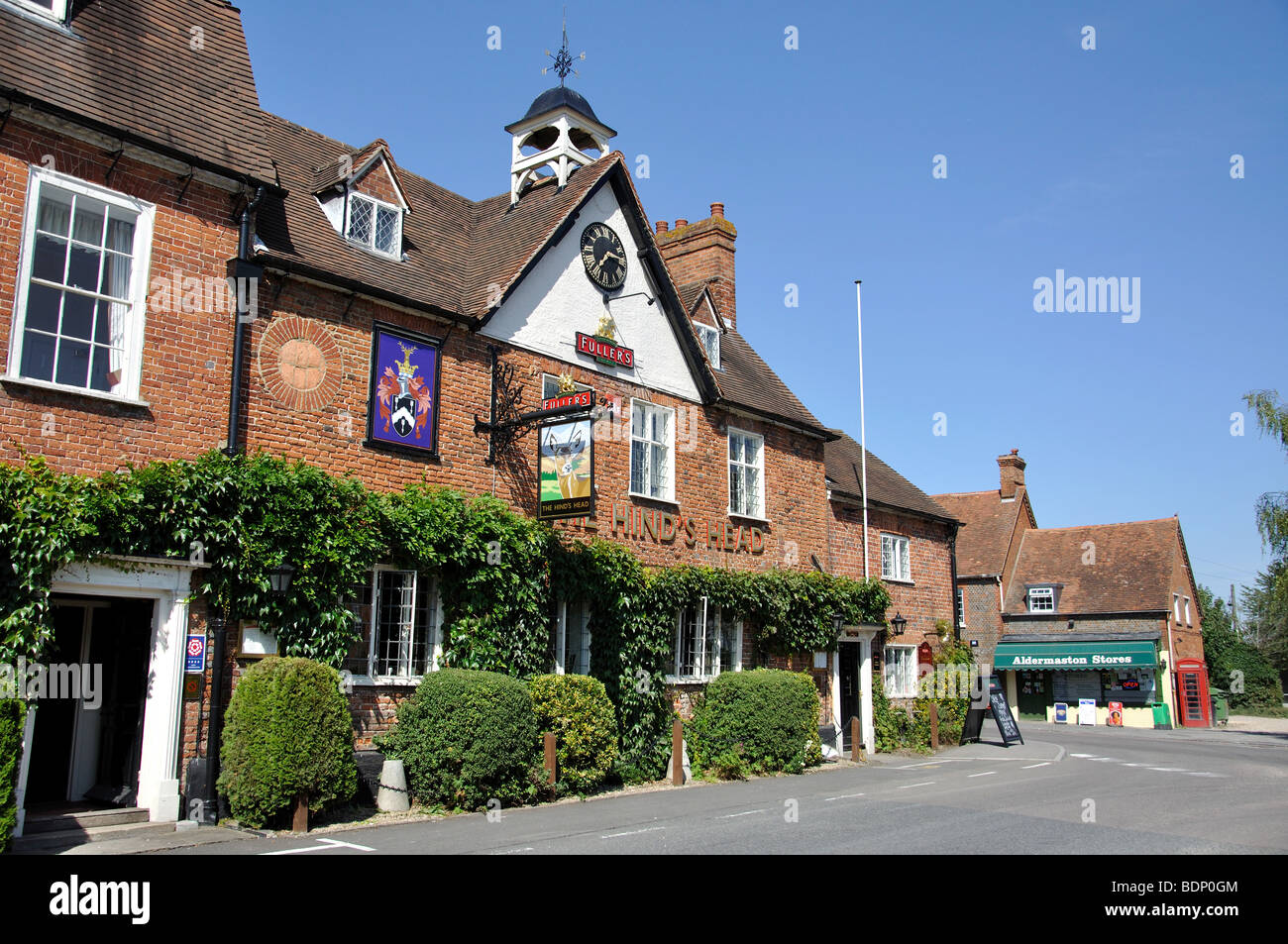 The Hind's head Pub, Wasing Lane, Aldermaston, Berkshire, England, United Kingdom Stock Photo