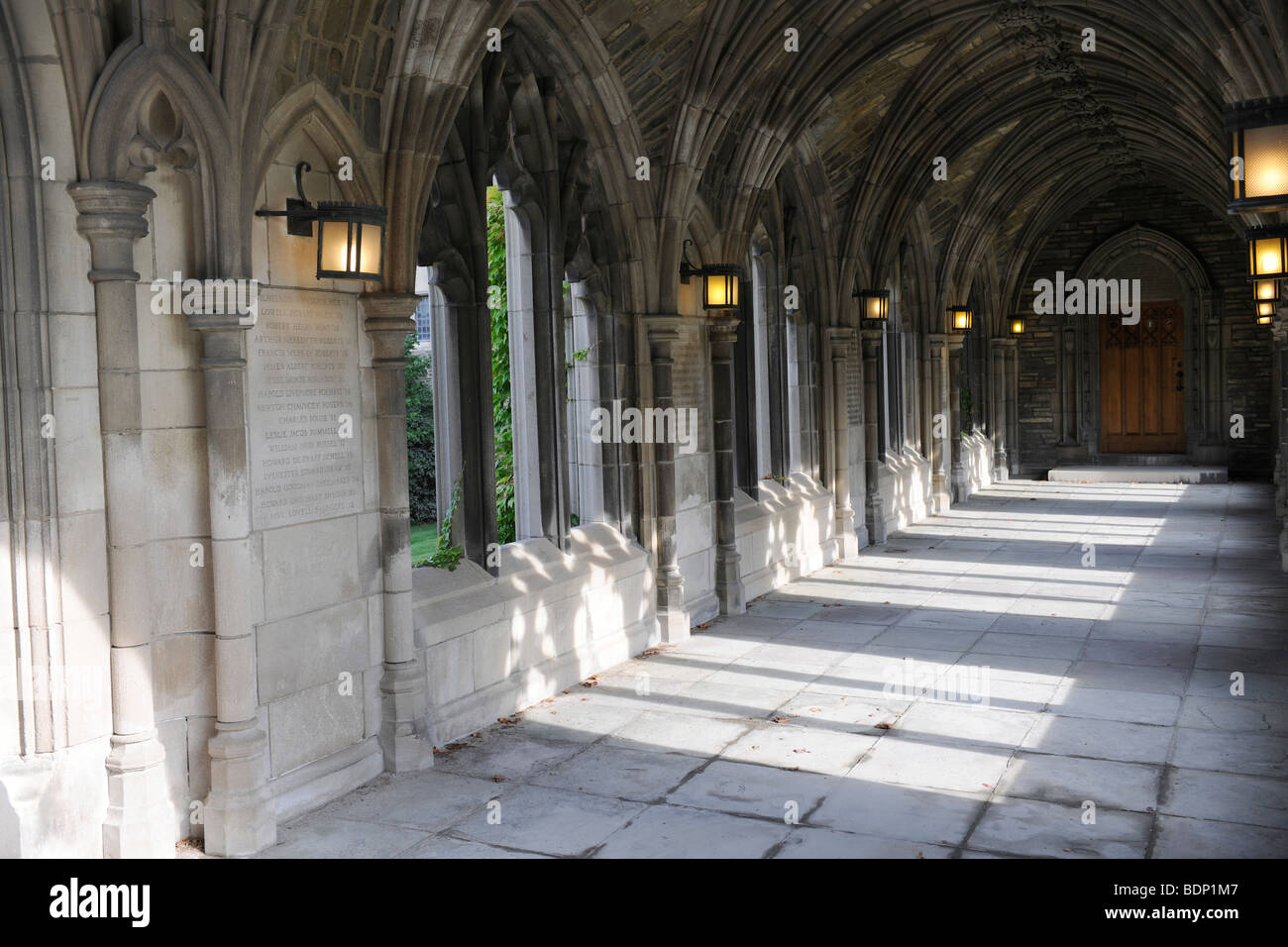 Cornell University, Walkway and arches at Lyon Hall Stock Photo Alamy