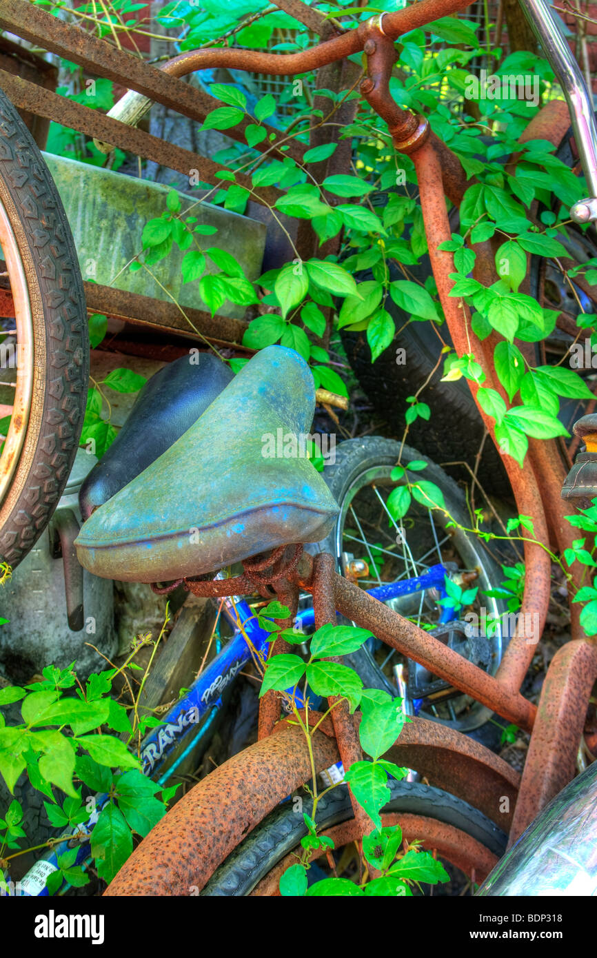 Rusting bike hi-res stock photography and images - Alamy