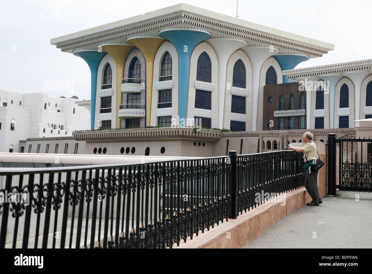 Qasr Al-Alam, Sultans Palace, Muscat, Oman Stock Photo - Alamy