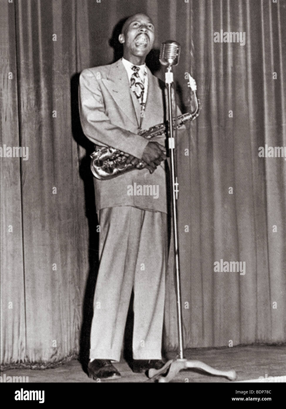 EDDIE "CLEANHEAD" VINSON US Blues singer and alto saxophone player