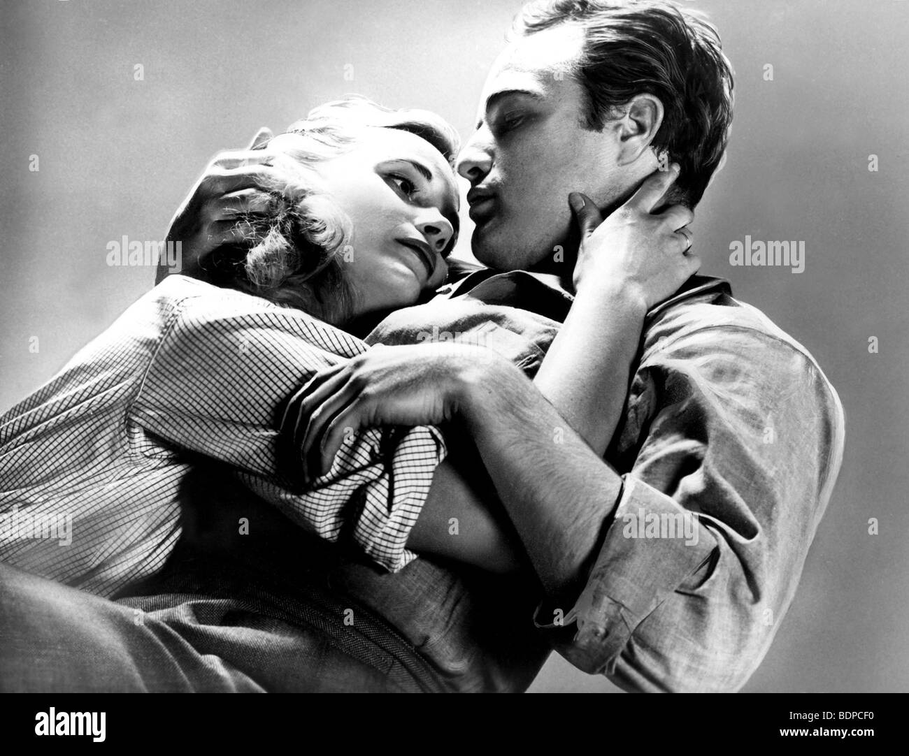 On the waterfront Year : 1954 Director : Elia Kazan Eva Marie Saint, Marlon Brando Stock Photo