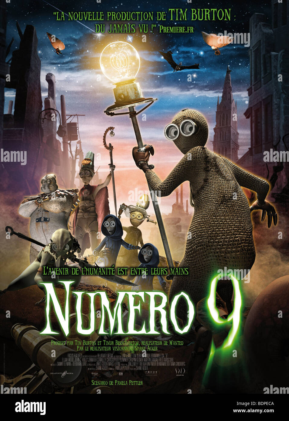 9 (nine) Year : 2009 USA Director : Shane Acker Animation Movie poster (Fr) Stock Photo