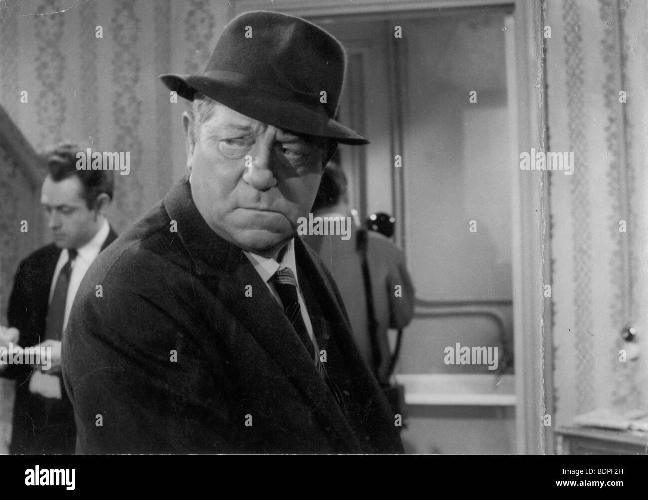 Maigret voit rouge Year: 1963 Director: Gilles Grangier Jean Gabin Stock Photo