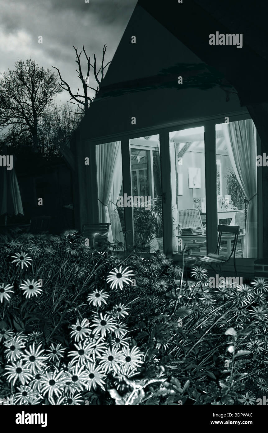 Night time inside house hi-res stock photography and images - Alamy