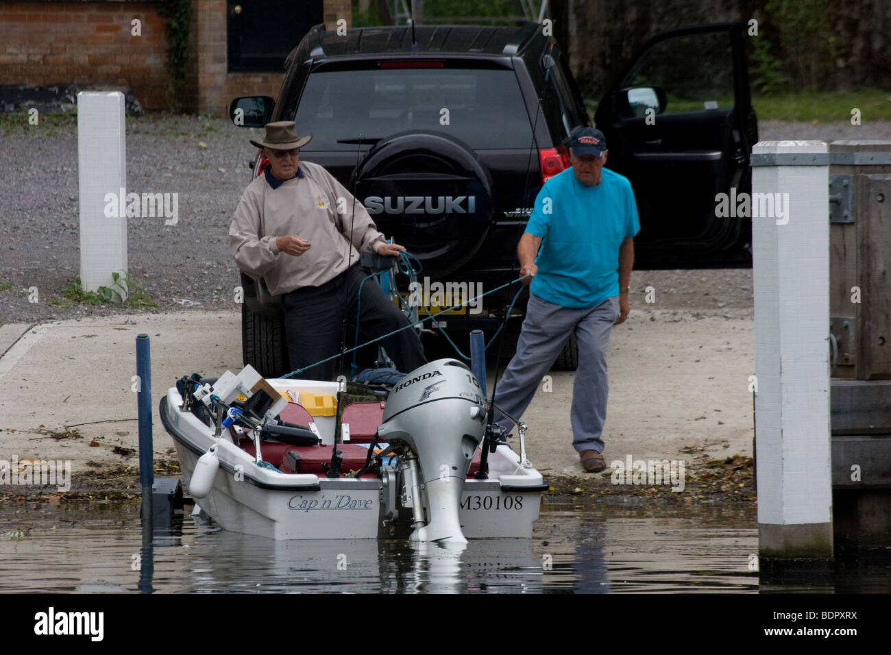 boater slipway outboard dinghy launching boat river Medway allington