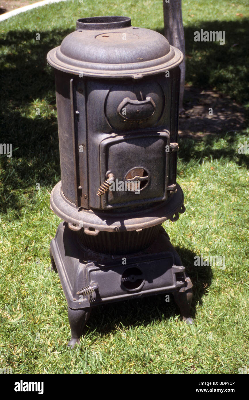 Pot belly stove hi-res stock photography and images - Alamy