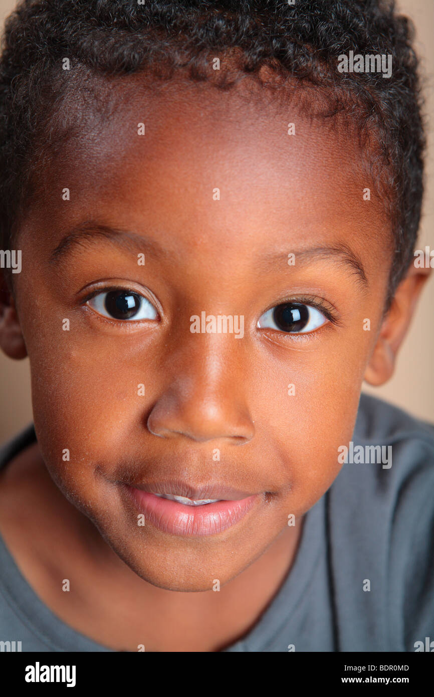 6 year old african american boy hi-res stock photography and images - Alamy
