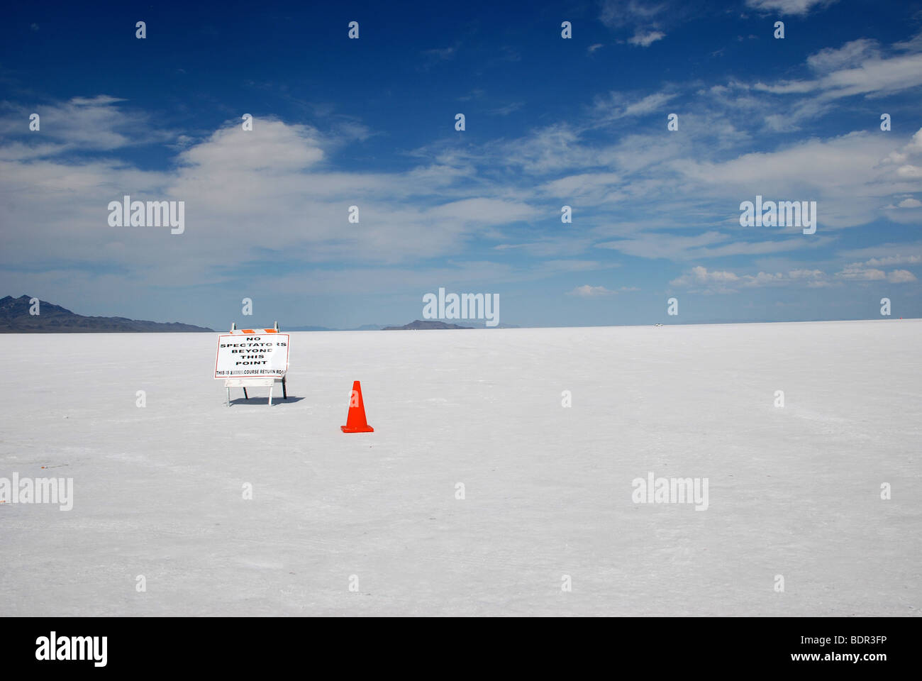 'No Spectators beyond this point' warning sign on Bonneville Salt Flats Stock Photo