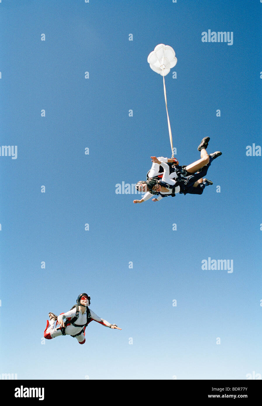 Women in parachutes hires stock photography and images Alamy