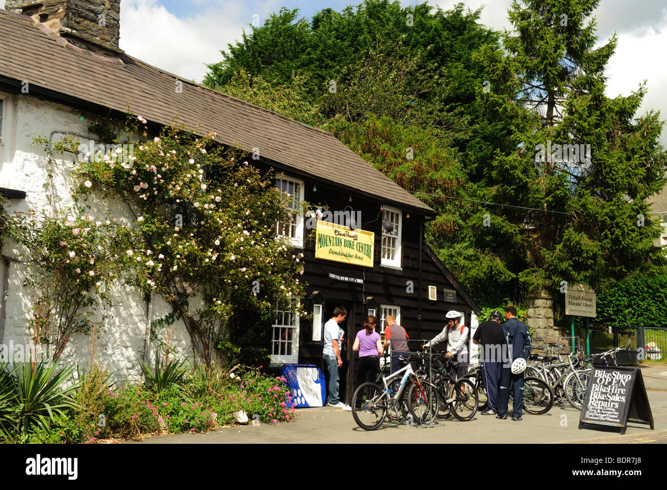 Bike shop hi-res stock photography and 