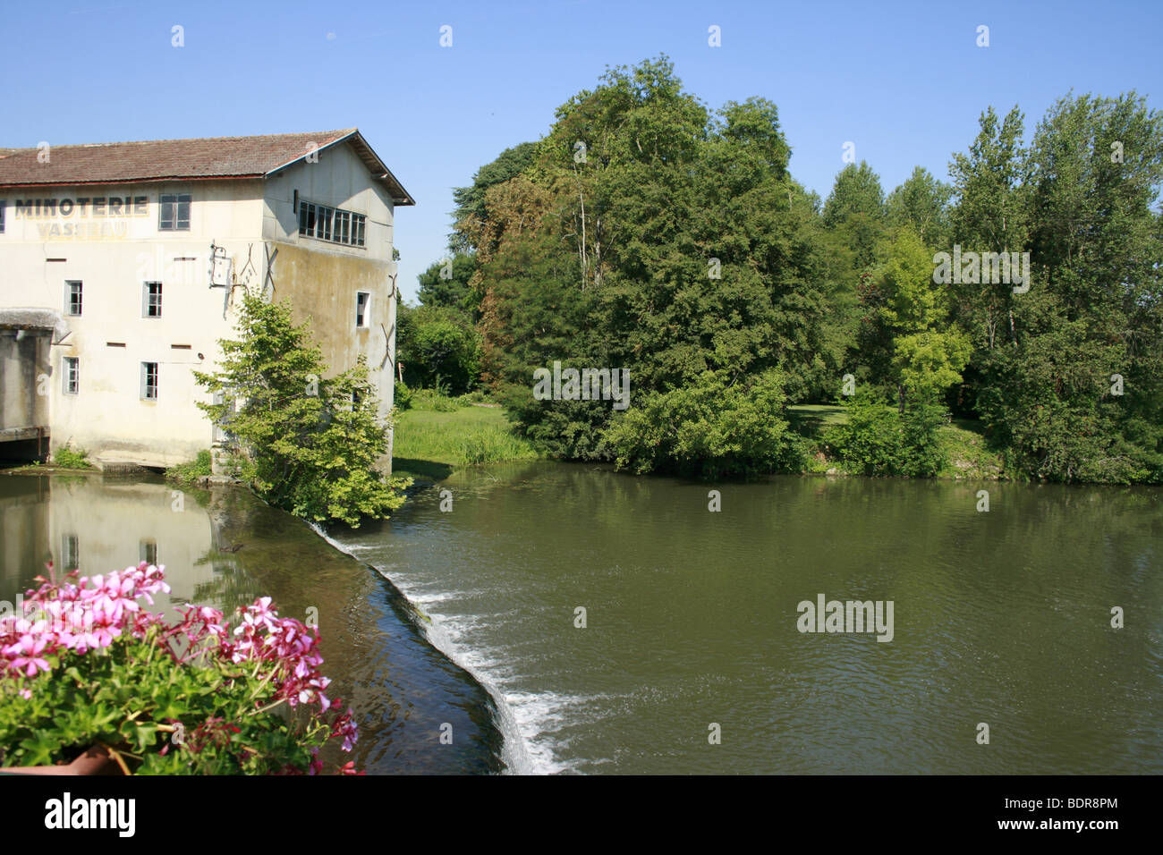 The picturesque village of Allemans du Dropt, France Stock Photo