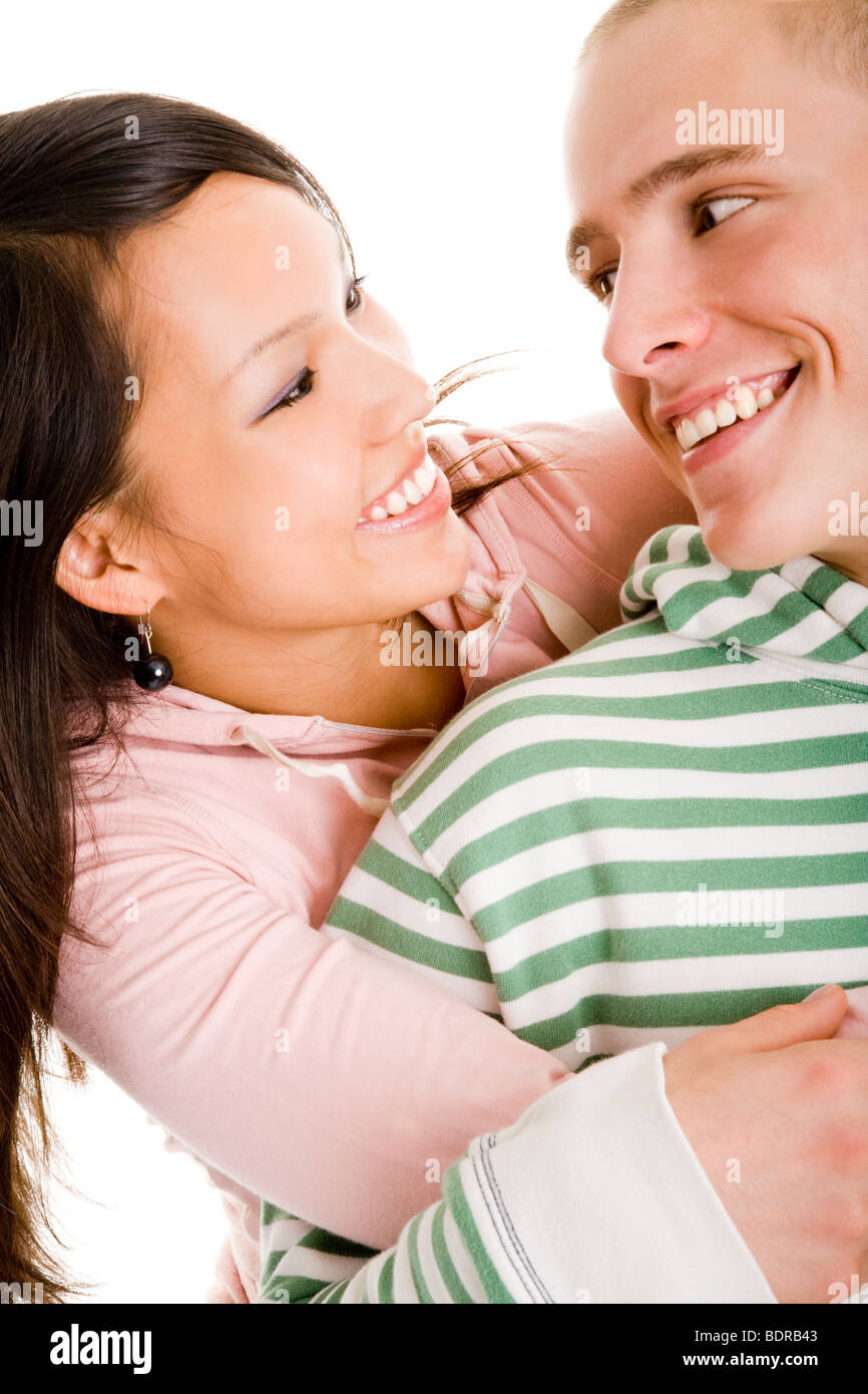 Junges Paar schaut sich gl cklich und verliebt an Stock Photo