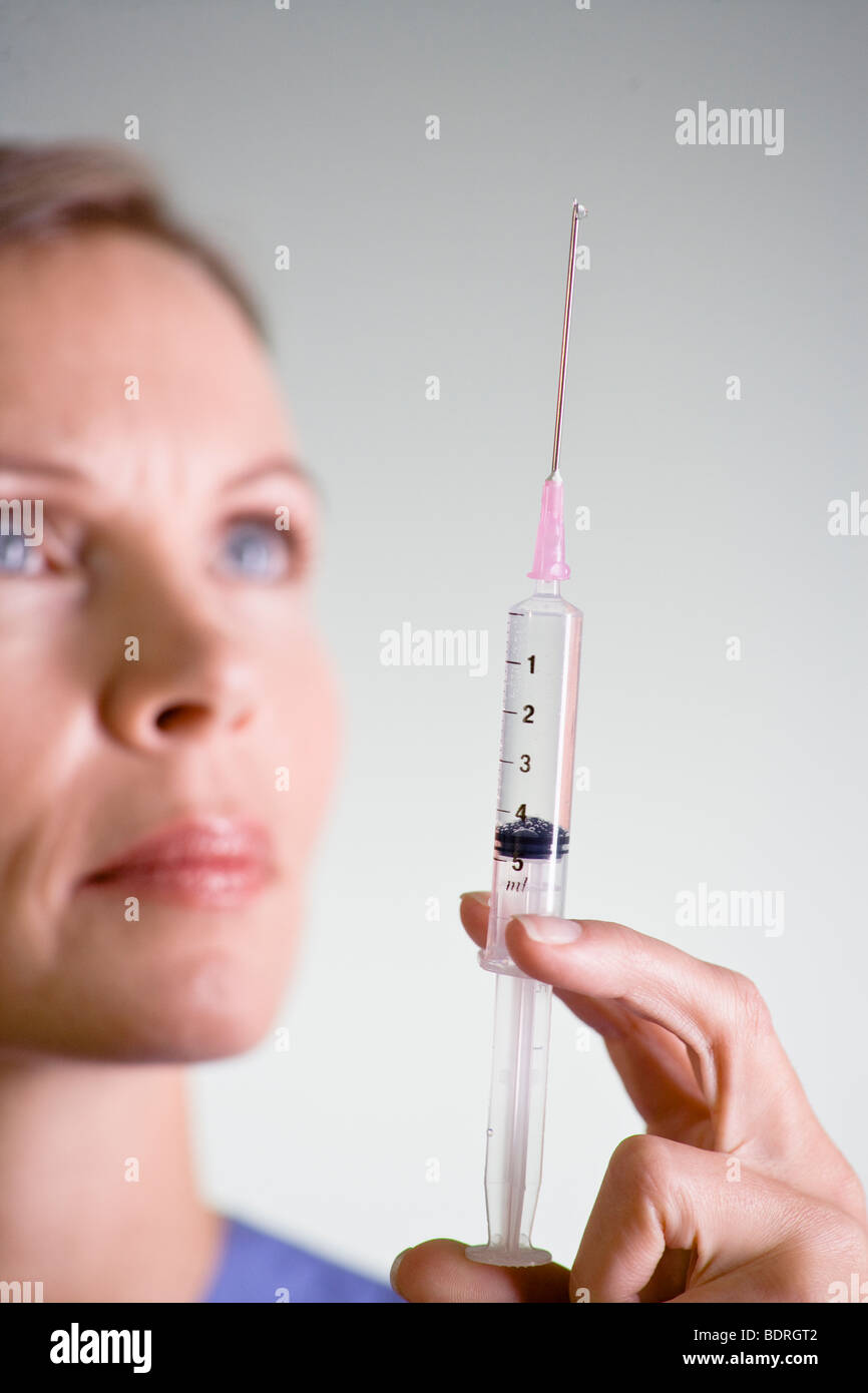 Nurse injection hires stock photography and images Alamy