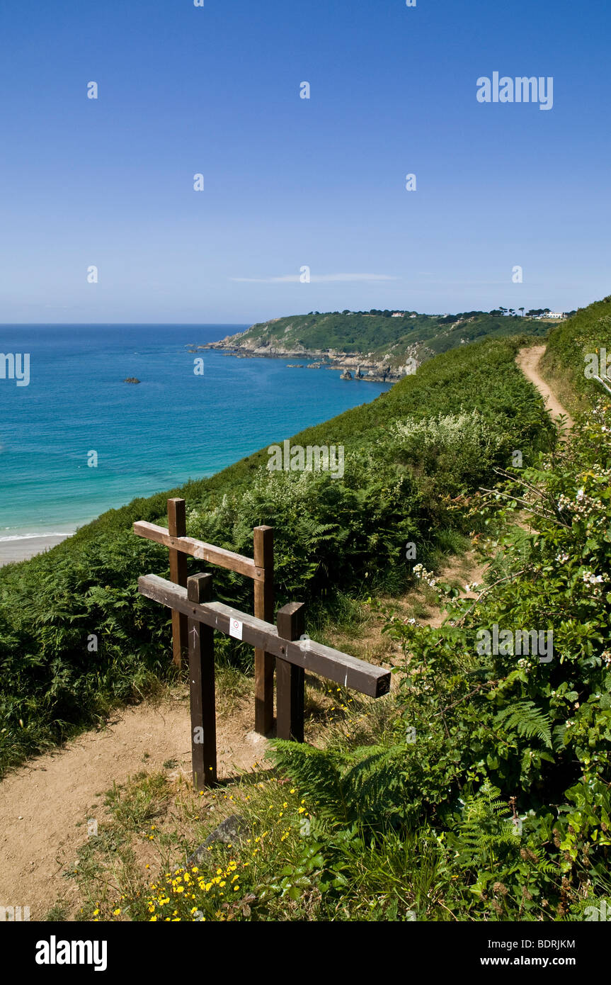 dh Moulin Huet Bay footpath ST MARTIN GUERNSEY South coast gate foot path track paths stile channel island southern footpaths martins islands Stock Photo