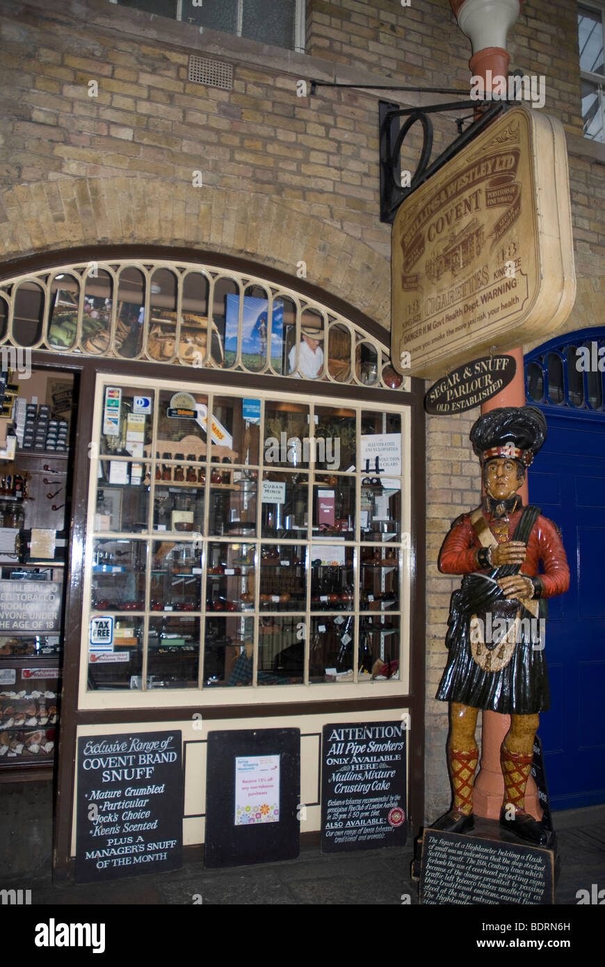 London Tobacconist High Resolution Stock Photography And Images Alamy