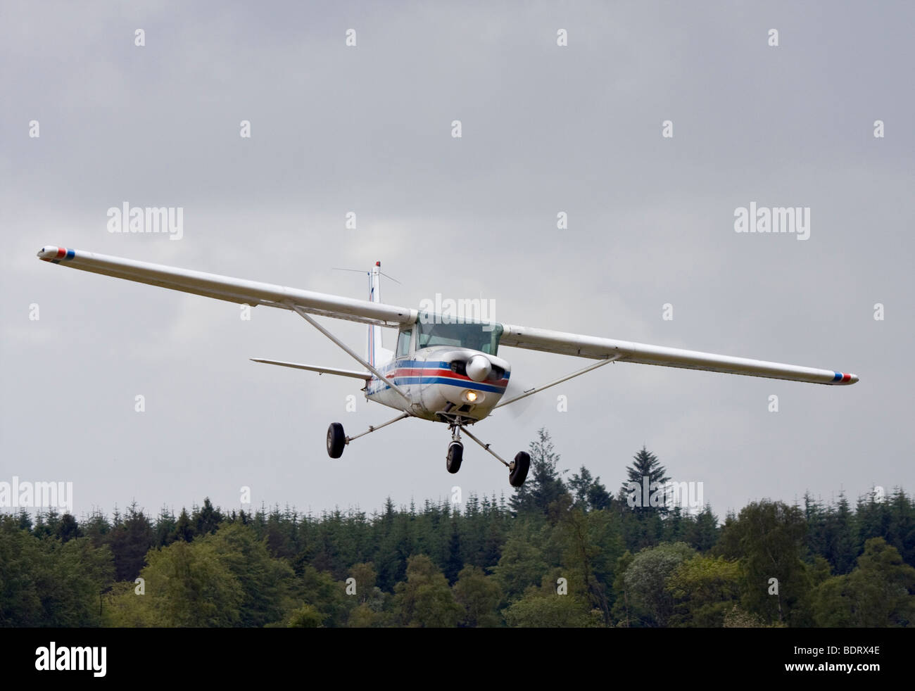 Cessna 152 two seat aircraft Stock Photo Alamy