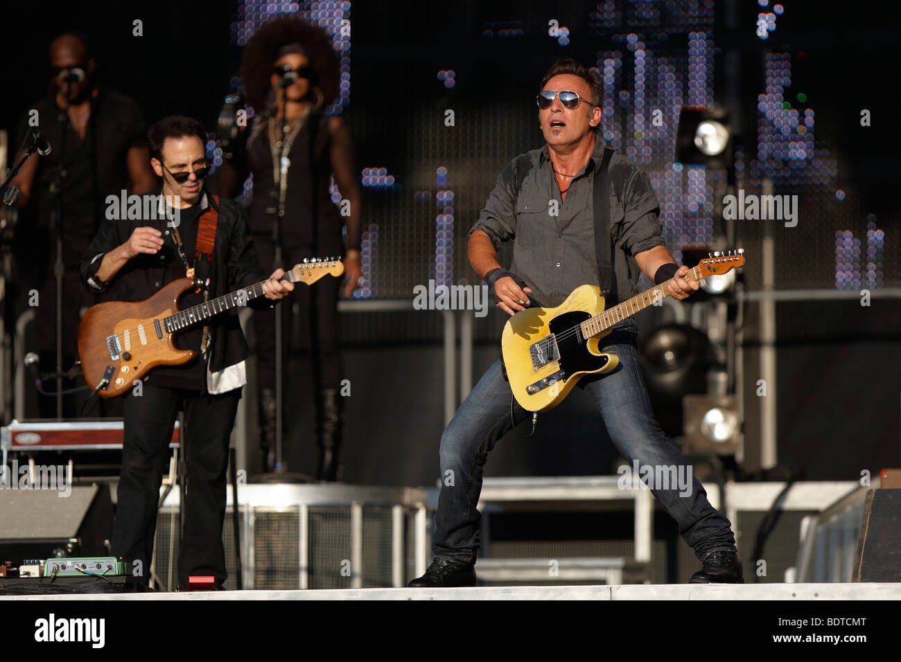 Bruce Springsteen & The E Street Band, Working On A Dream Tour, Stade de Suisse, Berne, Switzerland Stock Photo