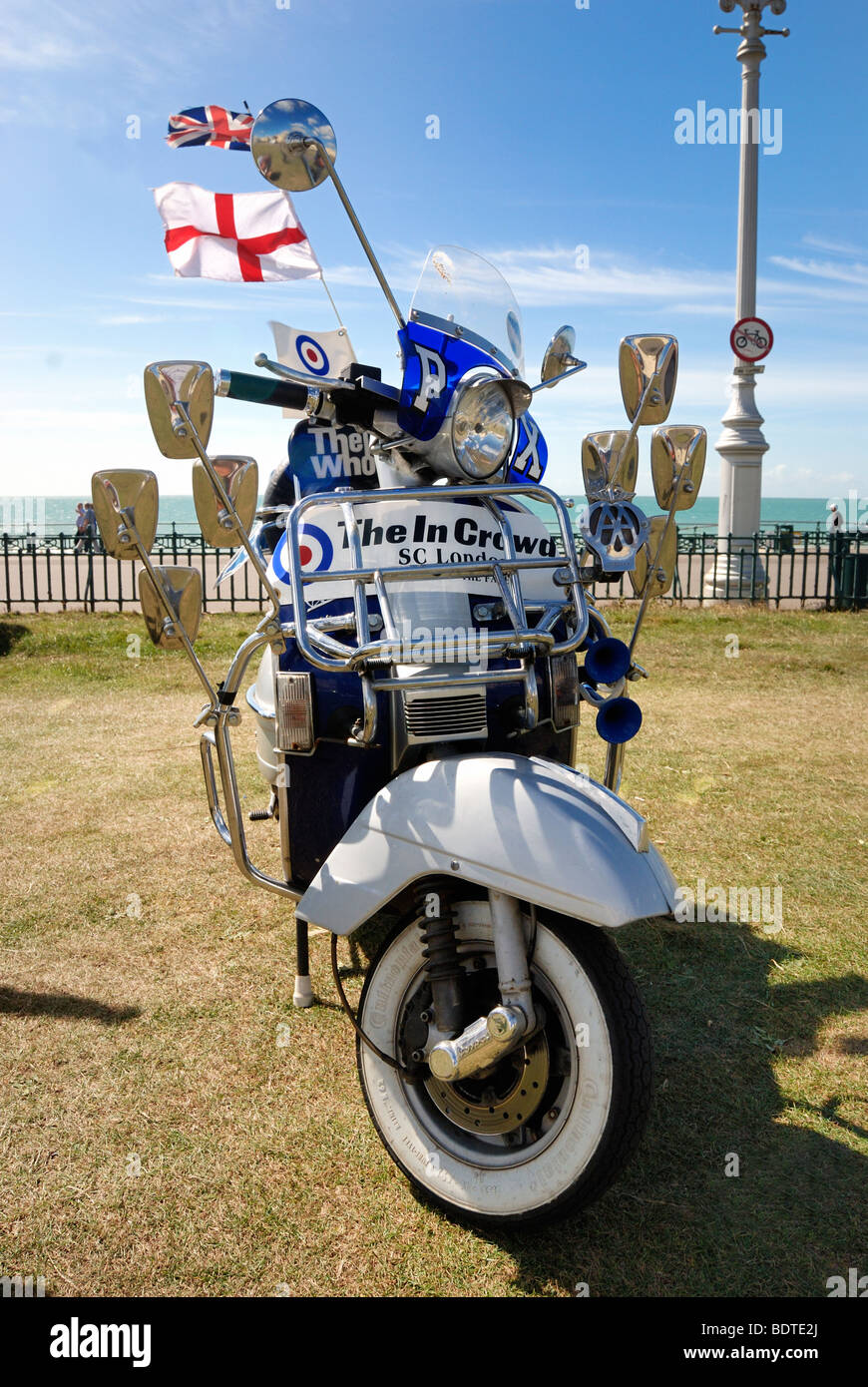 Mods moped parked on seafront Stock Photo - Alamy