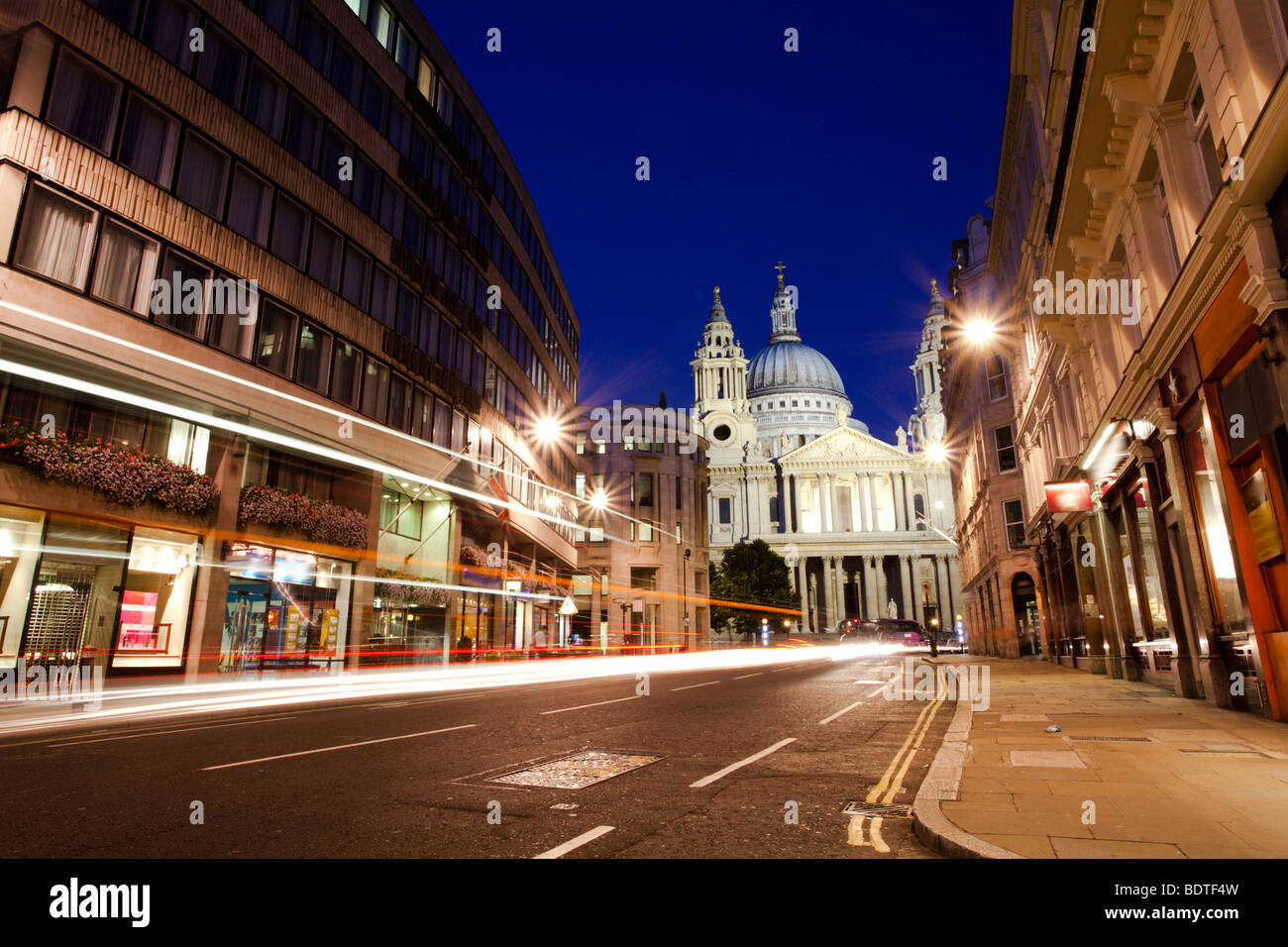 Night shot of St Paul's Cathedral Stock Photo