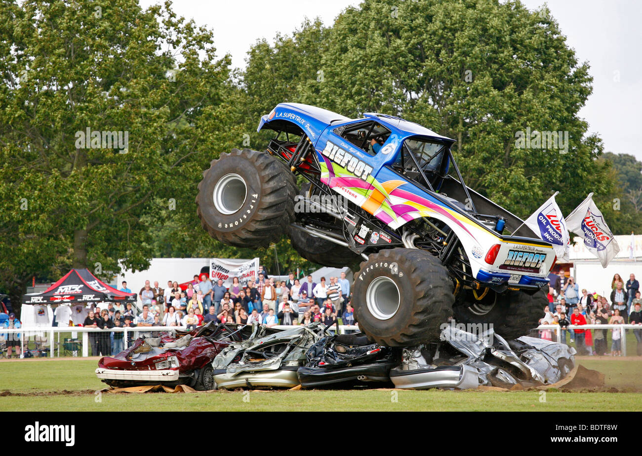 Monster Truck Crushing Cars High Resolution Stock Photography and Images Alamy