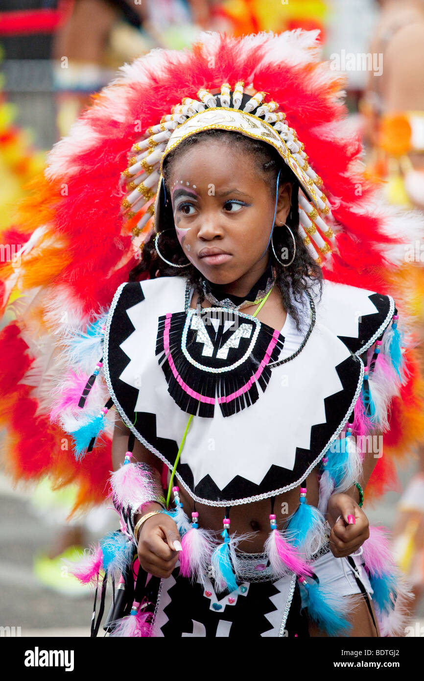 Girl dancer notting hill carnival hi-res stock photography and images ...